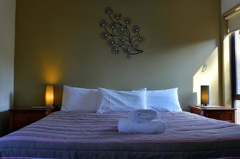 Executive Hideaway - Dentist Find 28