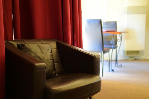 Executive Hideaway - Dentist Find 35