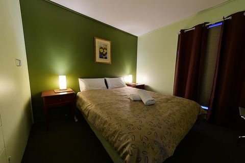 Executive Hideaway - Dentist Find 44