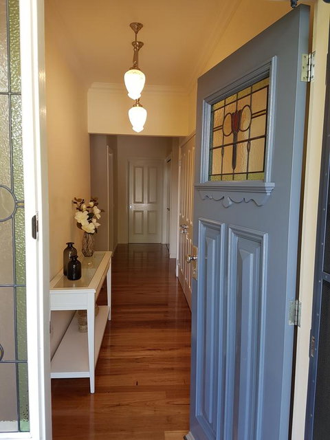 Healesville House - Fig Tree House - Dentist Find 3
