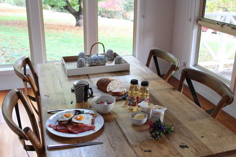Abbys Cottages Bright - Dentist Find 1