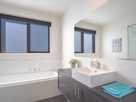 Blairgowrie Moonah Beach House: Walk To Beach - Dentist Find 15