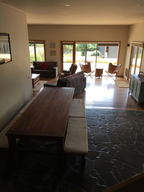 Apostle Hideaway - Central Port Campbell - Dentist Search 3