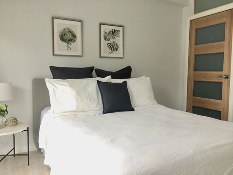 The Wheelhouse - 2BR Waterfront Apt In Town - Dentist Find 4