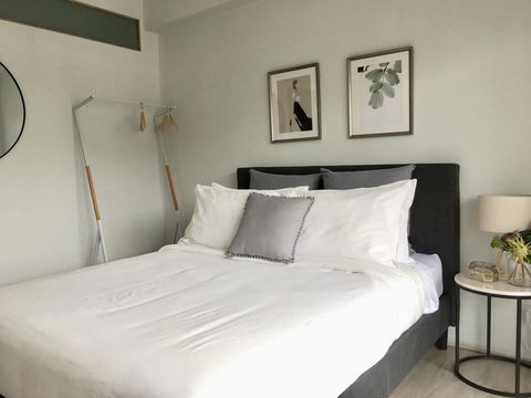 The Wheelhouse - 2BR Waterfront Apt In Town - Dentist Find 9