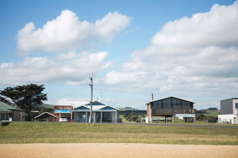 Stunning Waterfront Only 10 Minutes To Phillip Island - Pet Friendly - Dentist Find 26