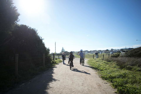 Stunning Waterfront Only 10 Minutes To Phillip Island - Pet Friendly - Dentist Find 6