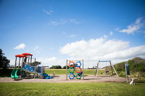 Stunning Waterfront Only 10 Minutes To Phillip Island - Pet Friendly - Dentist Find 8