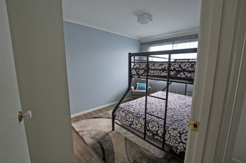 Stunning Waterfront Only 10 Minutes To Phillip Island - Pet Friendly - Dentist Find 18