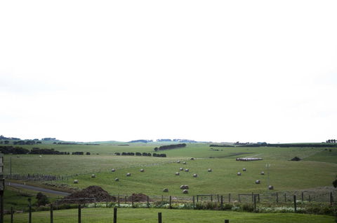 Stunning Waterfront Only 10 Minutes To Phillip Island - Pet Friendly - Dentist Find 10