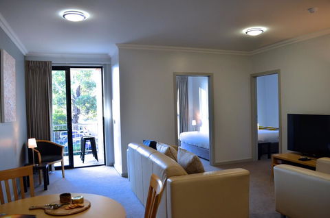 Mansfield Apartments - Dentists Australia 18
