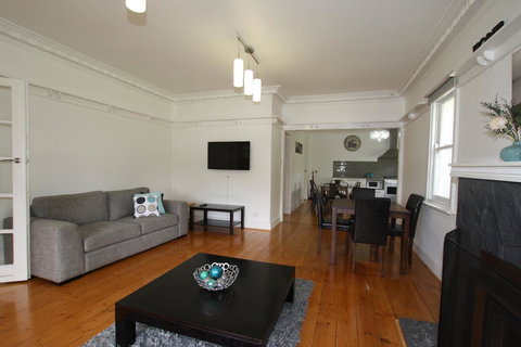 A Stroll Away - Dentist Find 2