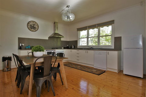 A Stroll Away - Dentist Find 3