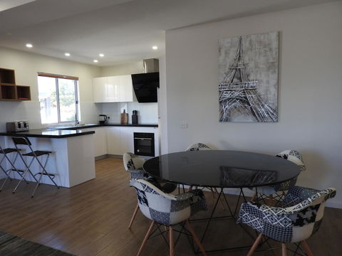 Phillip Island Towers - Dentist Find 17