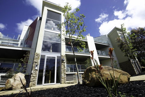 Phillip Island Towers - Dentist Find 24