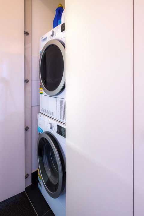 Waterfront Apt 234 Marinaquays - Dentists Australia 29