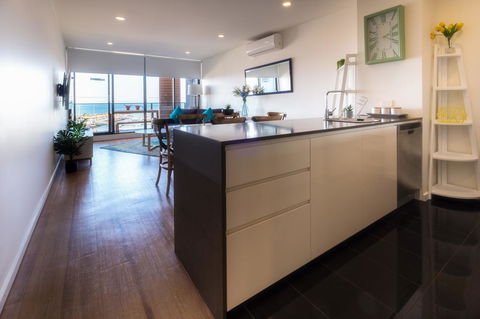 Waterfront Apt 234 Marinaquays - Dentists Australia 14