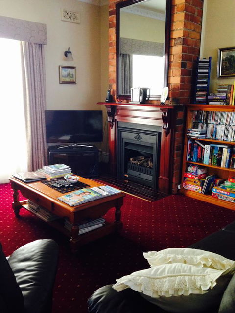 Airleigh-Rose Cottage - Dentist Find 38