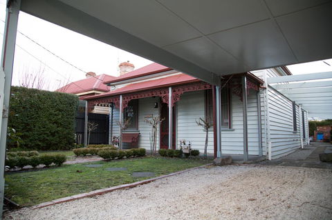 Airleigh-Rose Cottage - Dentist Find 4