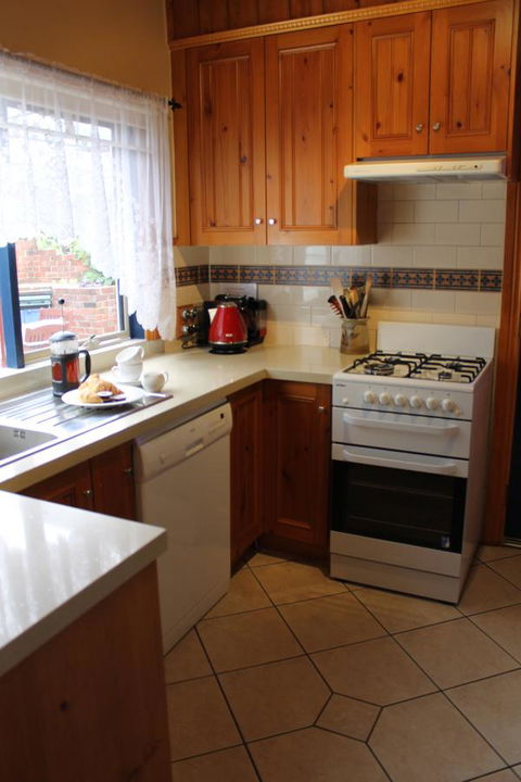 Airleigh-Rose Cottage - Dentist Find 44