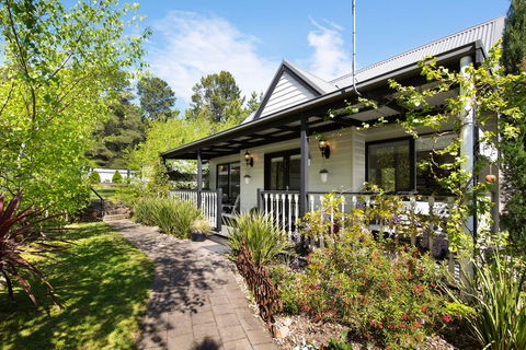 Cottage @ 4A - Dentist Find 5