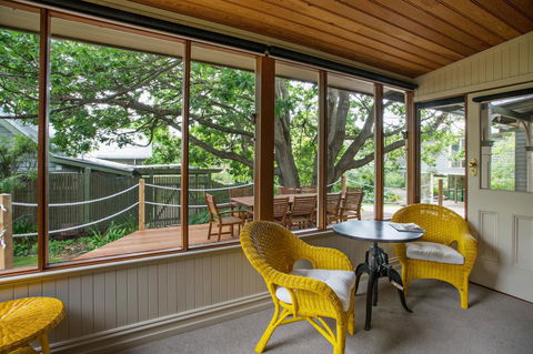 Oak Tree Lodge - Dentist Find 28