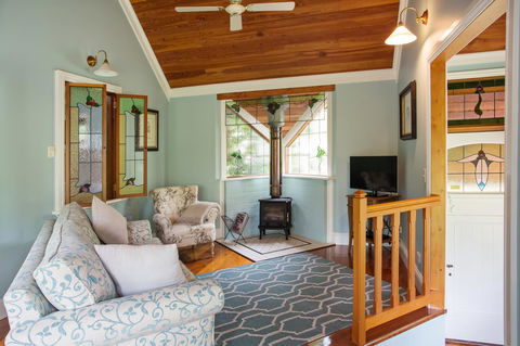 Oak Tree Lodge - Dentist Find 19