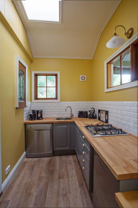 Oak Tree Lodge - Dentist Find 26
