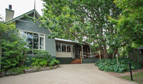 Oak Tree Lodge - Dentist Find 3