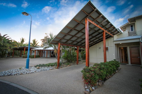 Edge On Beaches - Dentist Find 9