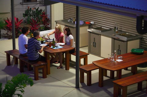 Agnes Water Beach Club - Dentist Find 7