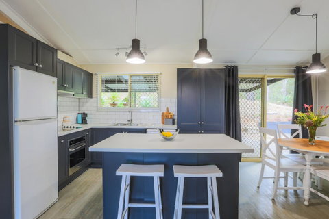 Bed & Breakfast 1 Bedroom Guest House - Dentist Find 10