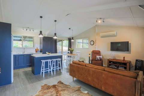 Bed & Breakfast 1 Bedroom Guest House - Dentist Find 0