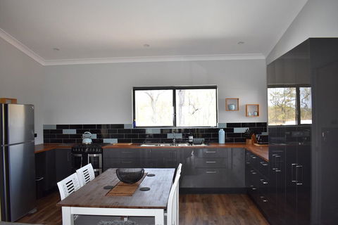 Ironbark House - Dentist Find 31