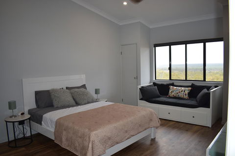 Ironbark House - Dentist Find 33