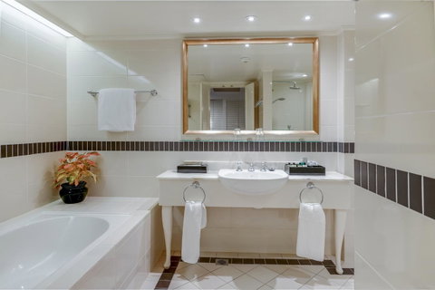 InterContinental Sanctuary Cove Resort - Dentist Find 5