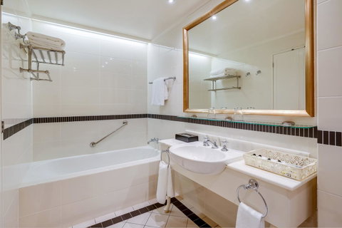 InterContinental Sanctuary Cove Resort - Dentist Find 8