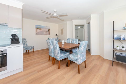 Waterfront Theme Park Getaway - Dentist Find 5