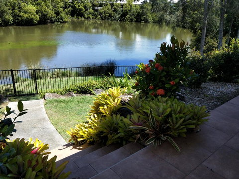 Waterfront Theme Park Getaway - Dentist Find 21