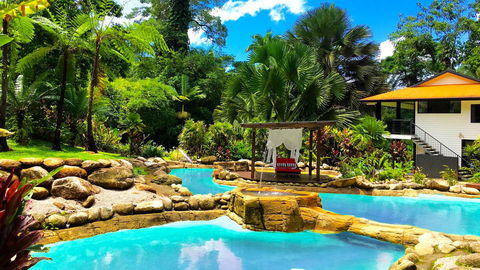 Misty Mountains Rainforest Retreat - Dentist Search 32