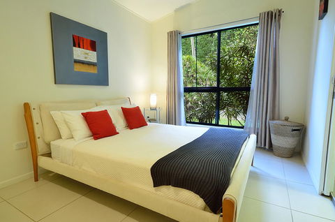 Misty Mountains Rainforest Retreat - Dentist Search 30