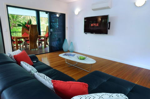 Misty Mountains Rainforest Retreat - Dentist Search 10