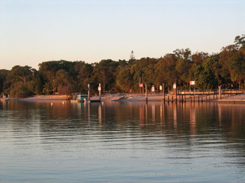Coomera Houseboats - Dentist Find 2