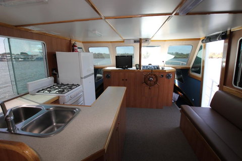 Coomera Houseboats - Dentist Find 1