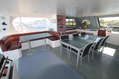 Coomera Houseboats - Dentist Find 19