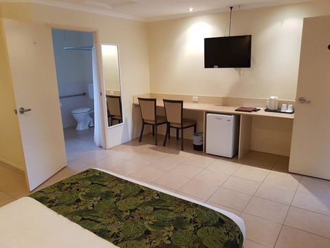 The Palms Motel - Dentist Find 4