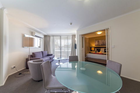 West End Central Apartments - Dentist Find 25