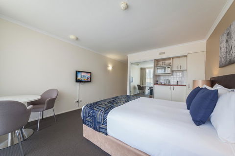 West End Central Apartments - Dentist Find 23