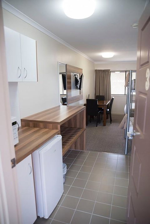 Charleville Motel - Dentists Australia 12