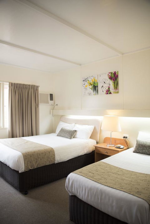 Charleville Motel - Dentists Australia 24